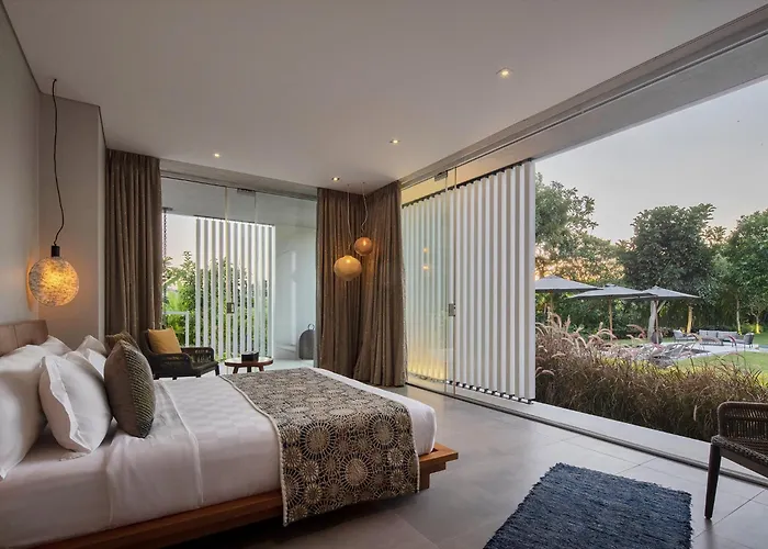 La Maison D'ulysse - Luxury 4-bedroom With Pool In Canggu 别墅