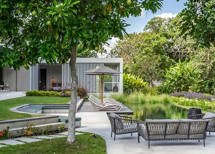La Maison D'ulysse - Luxury 4-bedroom With Pool In Canggu 科洛布坎